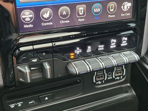 Used 2019 RAM 1500 Limited RWD image 33