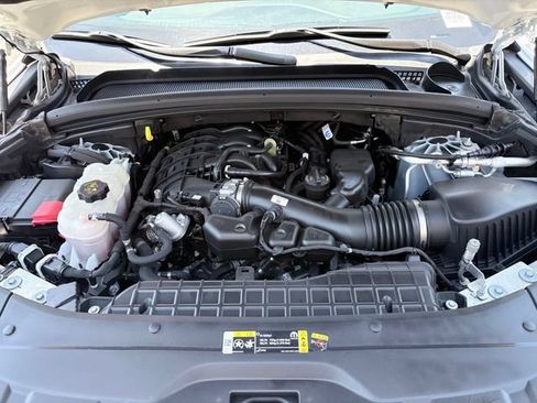 Used 2025 Jeep Grand Cherokee Altitude AWD/4WD image 27