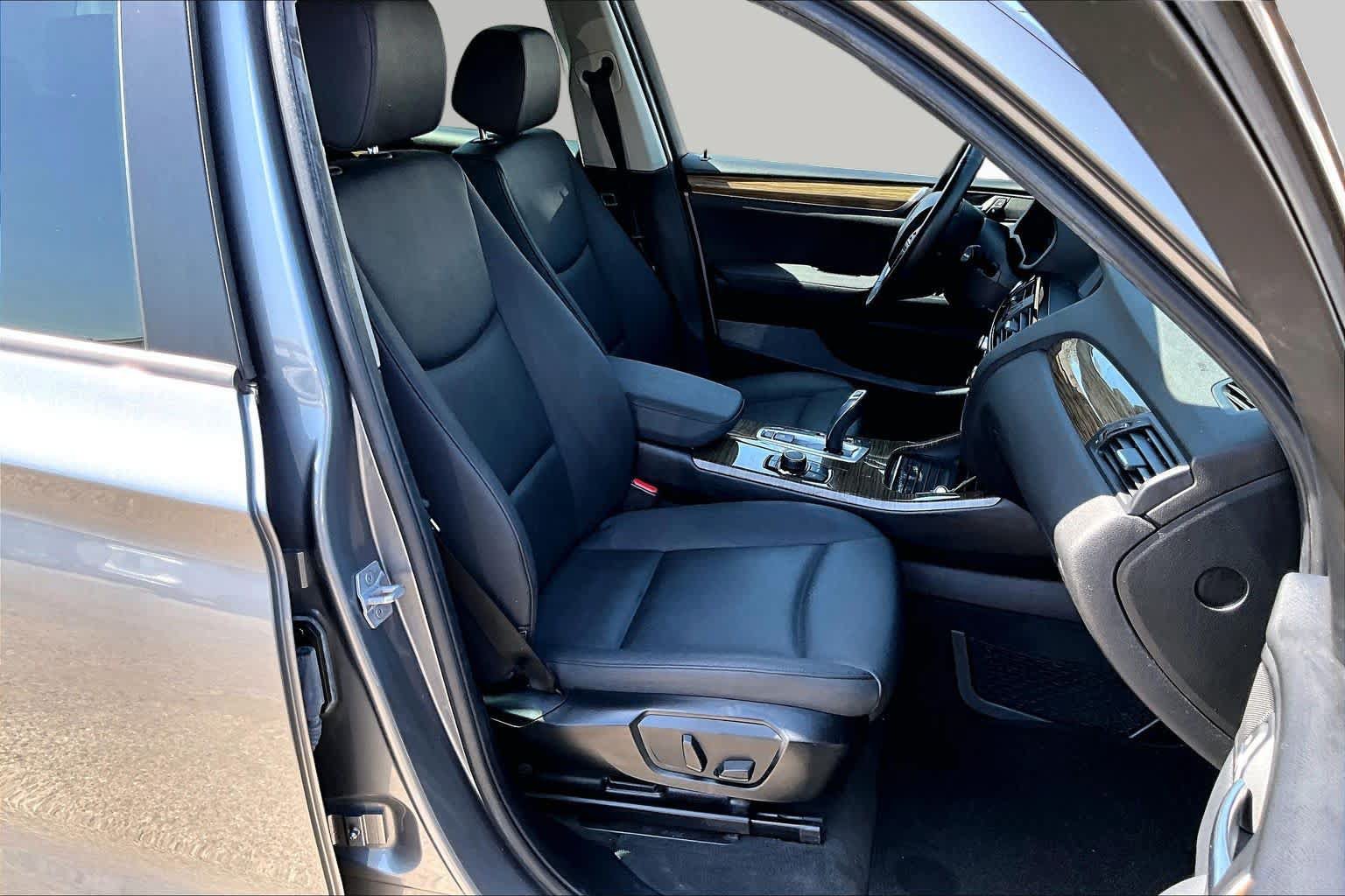 Used 2017 BMW X3 sDrive28i RWD image 7