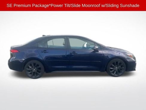 Used 2023 Toyota Corolla SE w/ SE Premium Package image 4