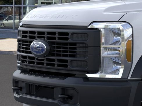New 2025 Ford F450 XL image 18