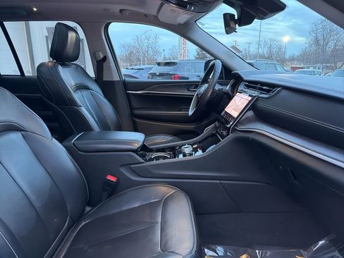 Used 2022 Jeep Grand Cherokee Limited image 22