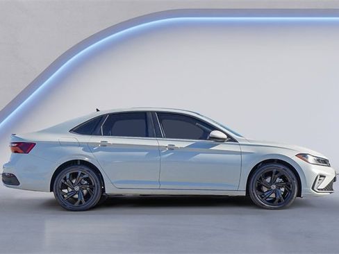 New 2026 Volkswagen Jetta SE image 4