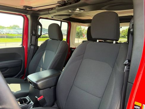 Used 2023 Jeep Wrangler Unlimited Sport AWD/4WD image 40