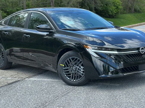 New 2026 Nissan Sentra SV image 1