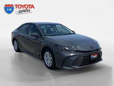 Used 2026 Toyota Camry LE FWD image 7