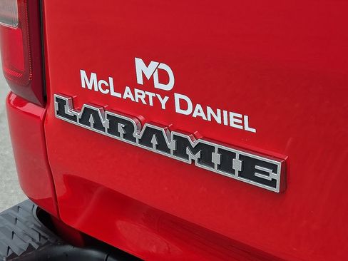 Used 2022 RAM 1500 Laramie AWD/4WD image 8