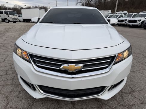 Used 2018 Chevrolet Impala LT image 2