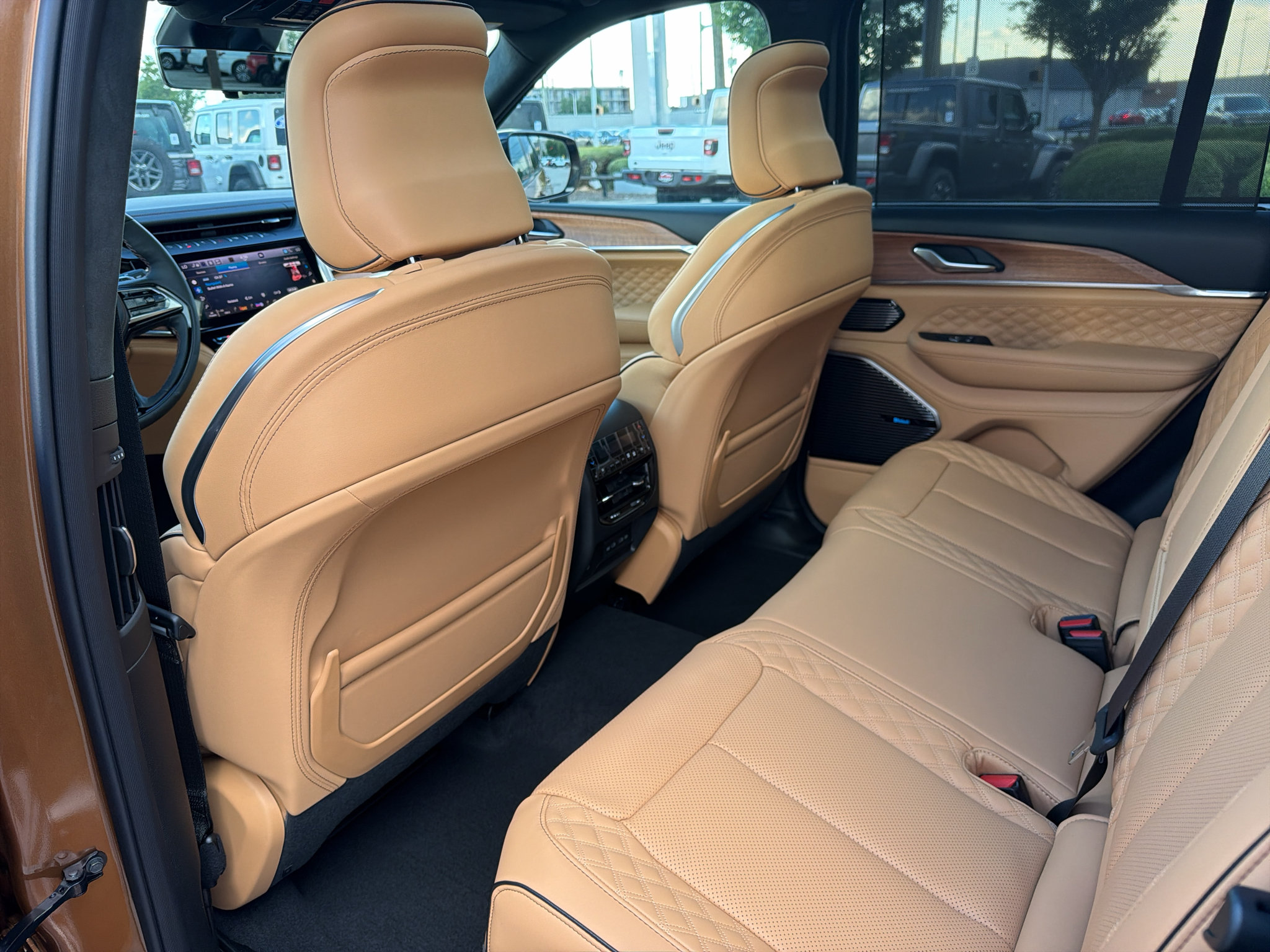 New 2027 Jeep Grand Cherokee Summit AWD/4WD image 28