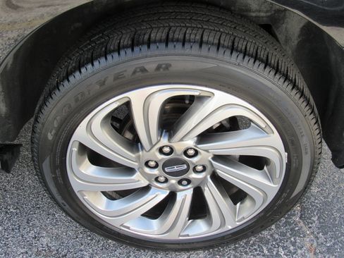 Used 2023 Lincoln Navigator Reserve image 8