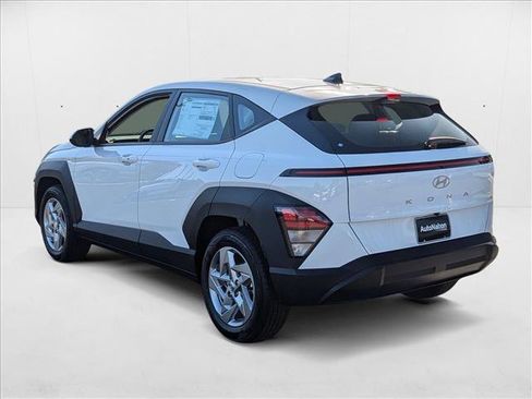 New 2026 Hyundai Kona SE image 8