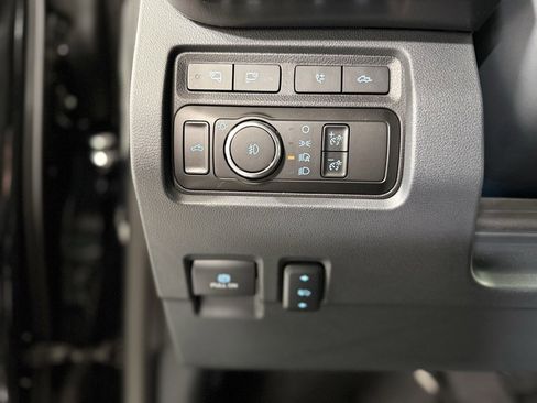 Used 2024 Ford F350 Platinum image 28