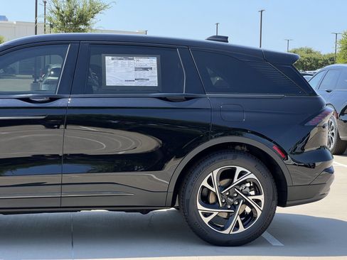 New 2025 Lincoln Nautilus Premier w/ Jet Appearance Package image 6