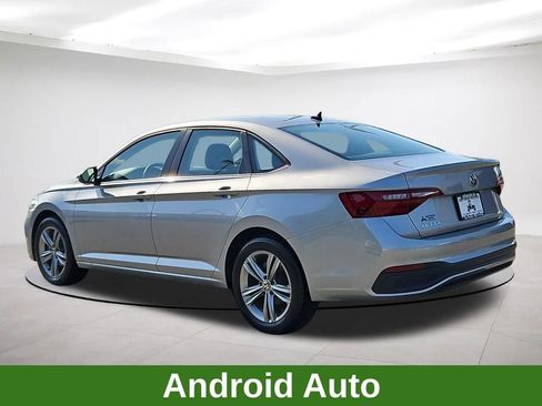 Used 2024 Volkswagen Jetta SE image 5