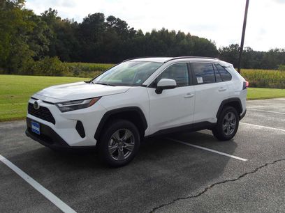 New 2025 Toyota RAV4 XLE w/ Convenience Package