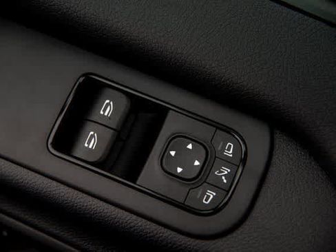 Used 2025 Mercedes-Benz Sprinter 2500 image 24