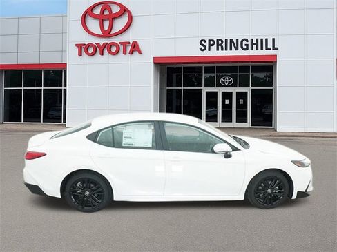 New 2026 Toyota Camry SE image 11