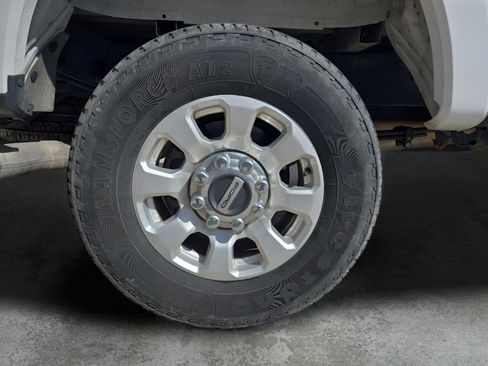 Used 2024 Ford F250 XLT AWD/4WD image 40