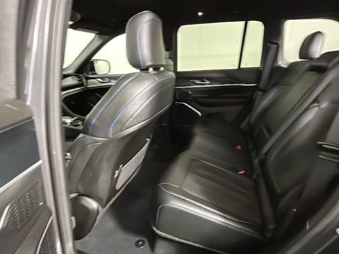 Used 2022 Jeep Grand Cherokee Trailhawk AWD/4WD image 26
