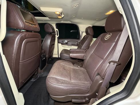 Used 2012 Cadillac Escalade Platinum image 22