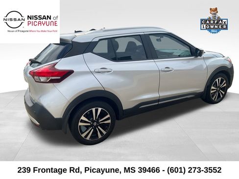 Used 2020 Nissan Kicks SR image 6