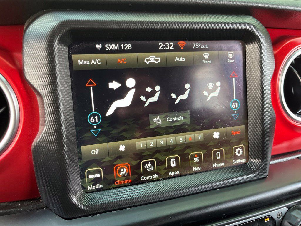 Used 2022 Jeep Gladiator Rubicon w/ LED Lighting Group AWD/4WD image 37