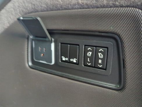 Used 2022 Cadillac Escalade Sport w/ Touring Package image 47