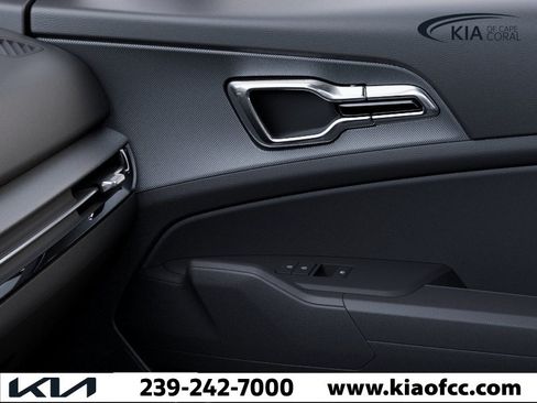 New 2026 Kia Sportage LX w/ LX Convenience Package FWD image 25