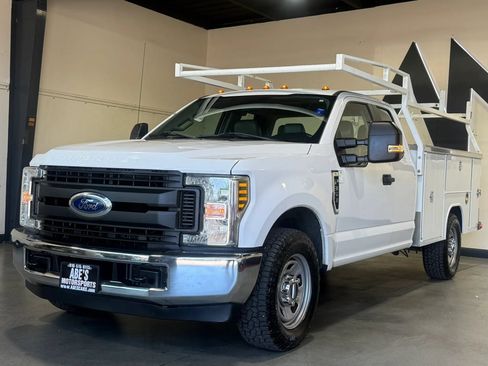 Used 2018 Ford F350 XL w/ Power Equipment Group RWD image 1