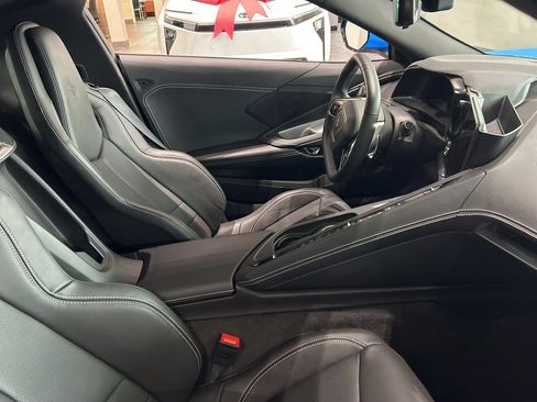 Used 2024 Chevrolet Corvette Stingray w/ Z51 Performance Package image 4