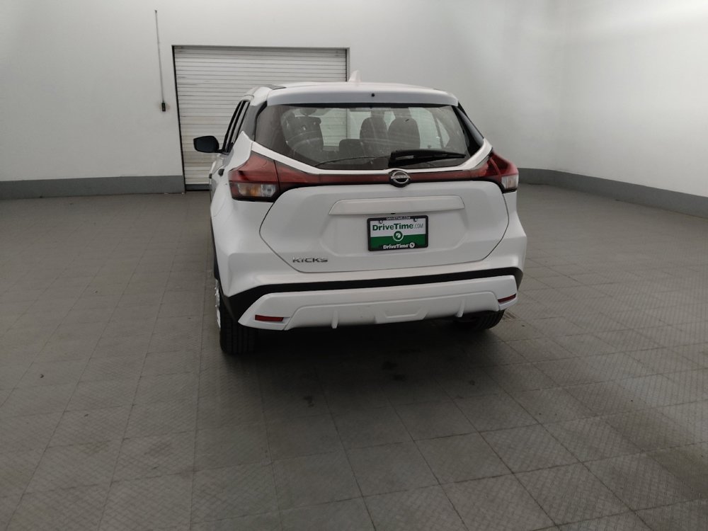 Used 2024 Nissan Kicks S FWD image 6