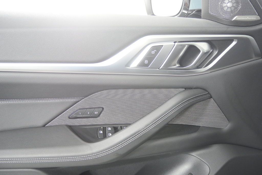 Certified 2025 BMW 430i w/ Premium Package RWD image 8
