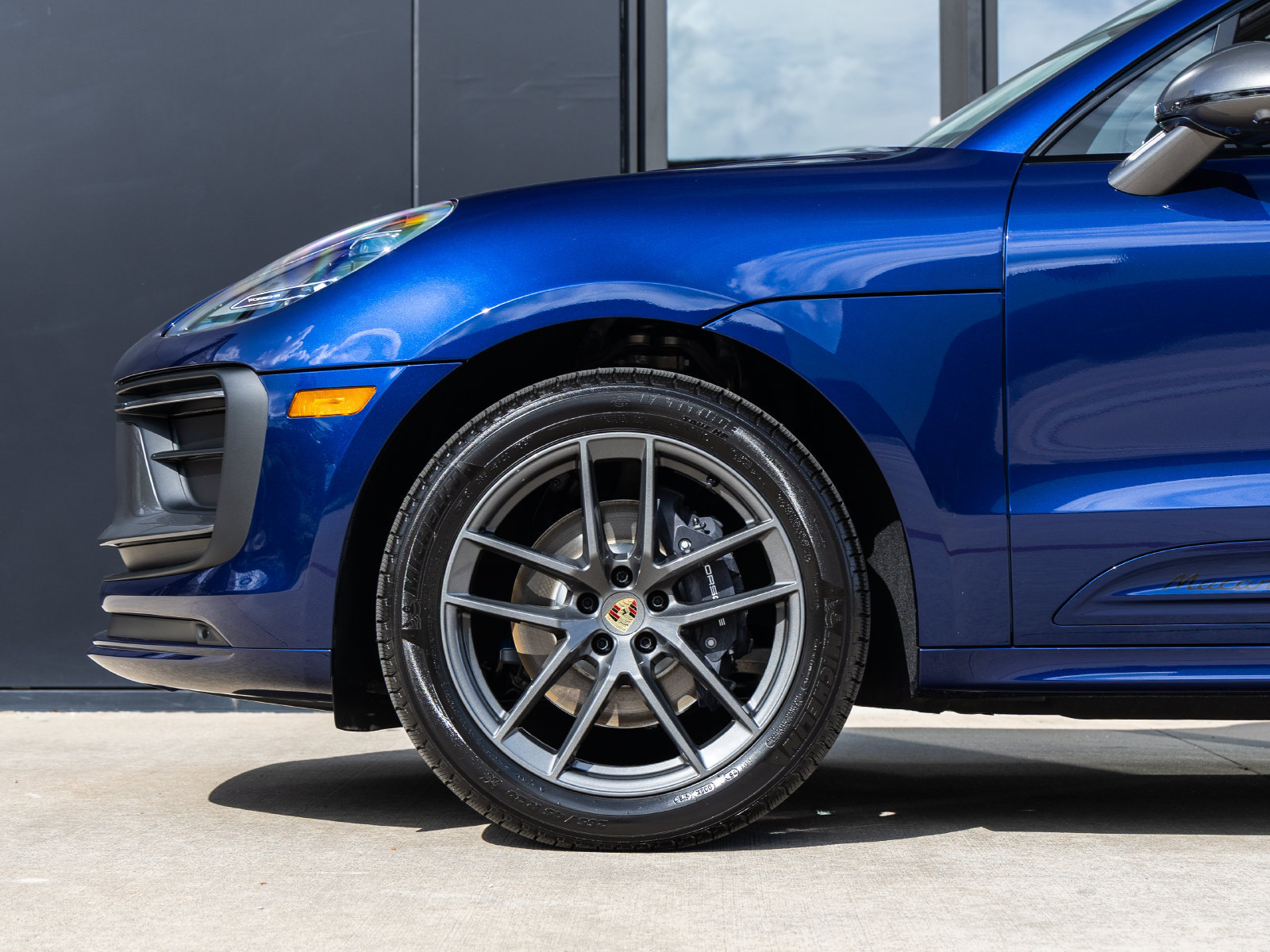 Certified 2026 Porsche Macan Turbo AWD/4WD image 13