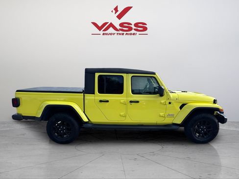 Used 2023 Jeep Gladiator Overland AWD/4WD image 6