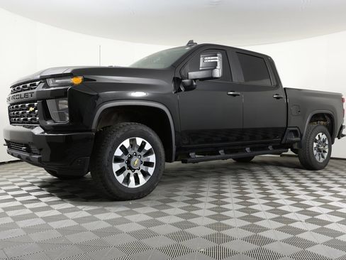 Used 2022 Chevrolet Silverado 2500 Custom w/ Custom Value Package image 1