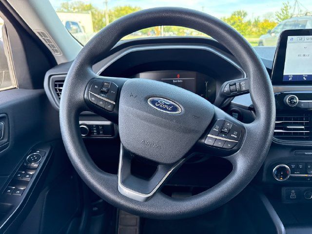 Used 2025 Ford Escape Active AWD/4WD image 22