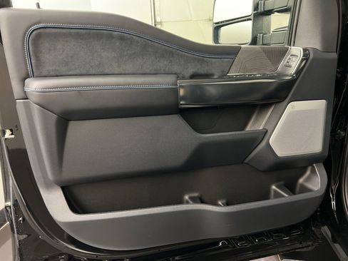 New 2025 Ford F250 Platinum image 36