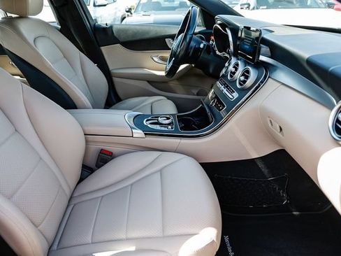 Used 2019 Mercedes-Benz C 300 Sedan image 20