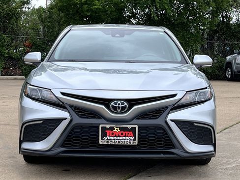 Used 2024 Toyota Camry SE FWD image 7
