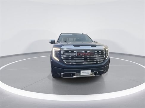 Used 2022 GMC Sierra 1500 Denali w/ Technology Package image 3