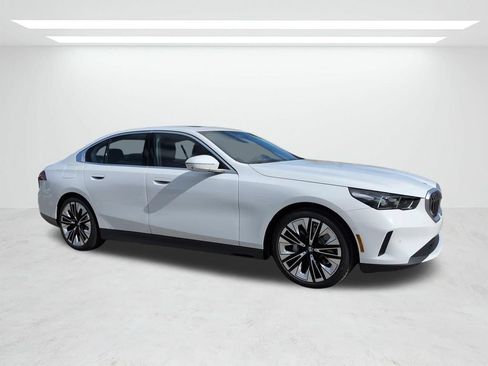 New 2027 BMW 530i xDrive w/ Premium Package AWD/4WD image 2