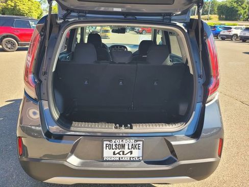 Used 2025 Kia Soul LX w/ LX Technology Package image 8