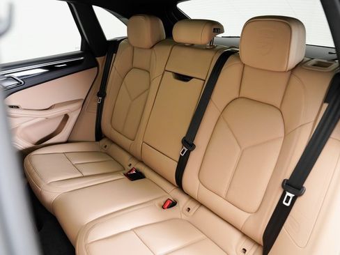 New 2025 Porsche Macan image 28