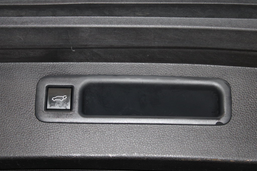 Used 2023 Toyota Highlander XLE AWD/4WD image 27