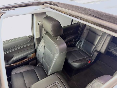 Used 2018 Chevrolet Tahoe LT w/ LT Signature Package image 20