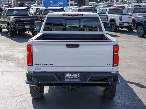 Used 2025 Chevrolet Silverado 3500 LT w/ Trail Boss Package AWD/4WD image 32