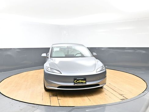 Used 2025 Tesla Model 3 Long Range image 3