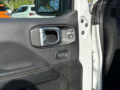 Certified 2024 Jeep Wrangler Unlimited Sahara AWD/4WD image 18