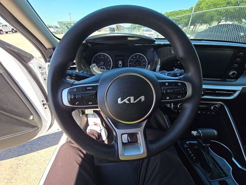 Used 2024 Kia K5 LXS FWD image 10