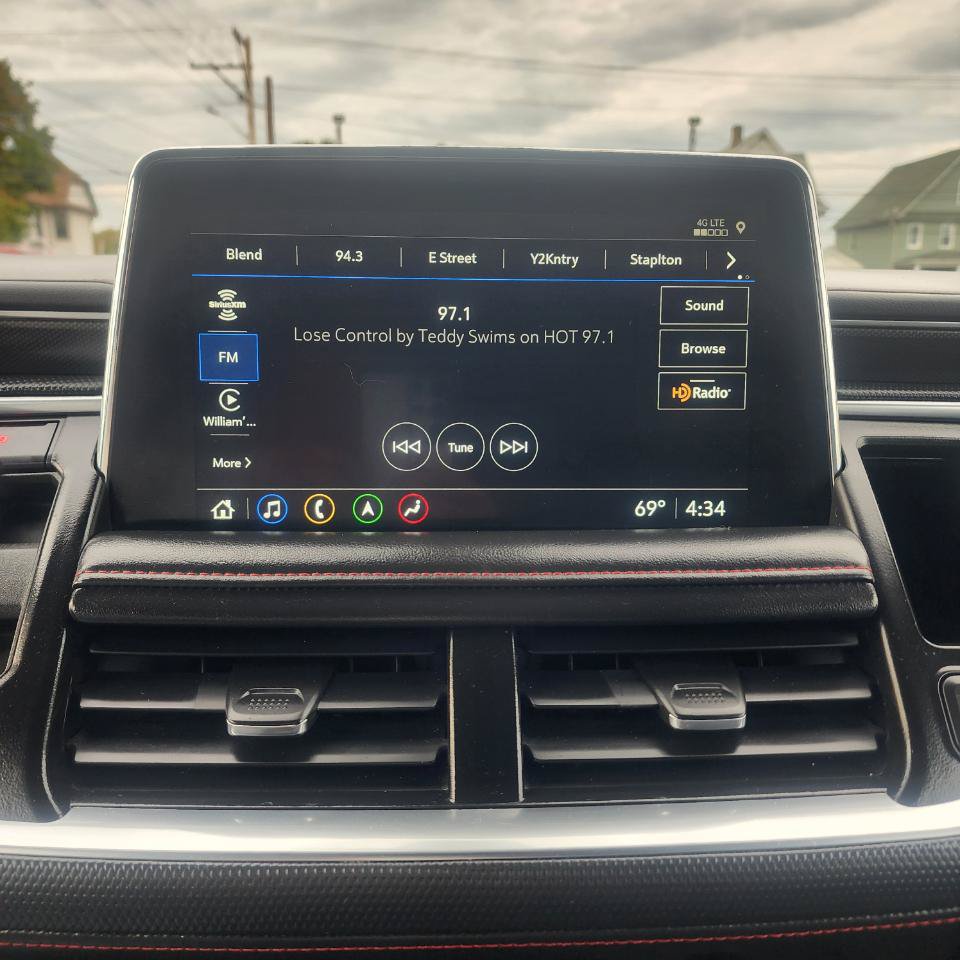 Used 2021 Chevrolet Tahoe RST w/ Luxury Package AWD/4WD image 9